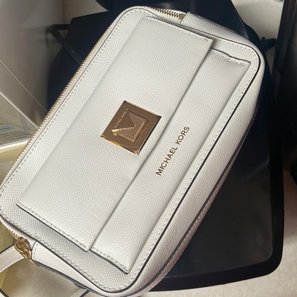 Bags Whites Crossbody Michael Kors Selling For 3 Poshmark